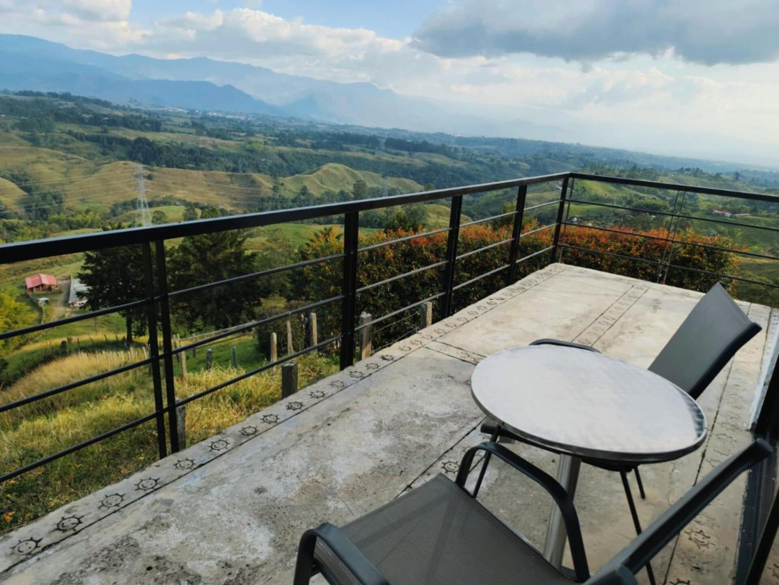 Sierra Morena Hotel Filandia Kültér fotó