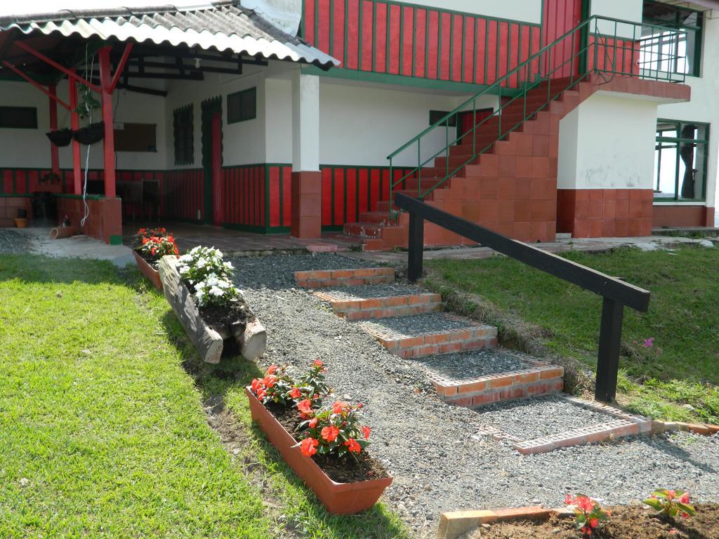 Sierra Morena Hotel Filandia Kültér fotó